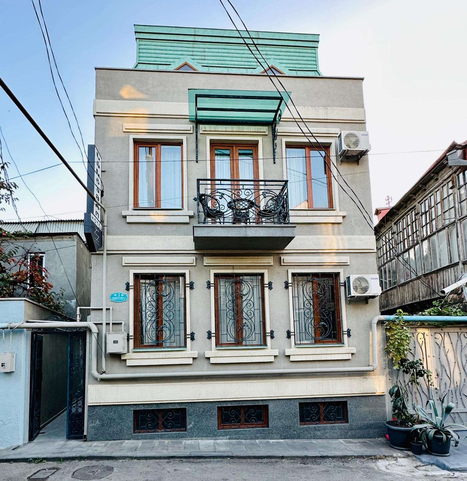 Hotel Four Brothers Tbilisi Exteriör bild