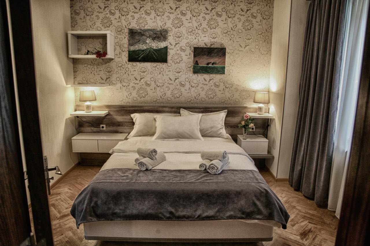 Hotel Four Brothers Tbilisi Exteriör bild