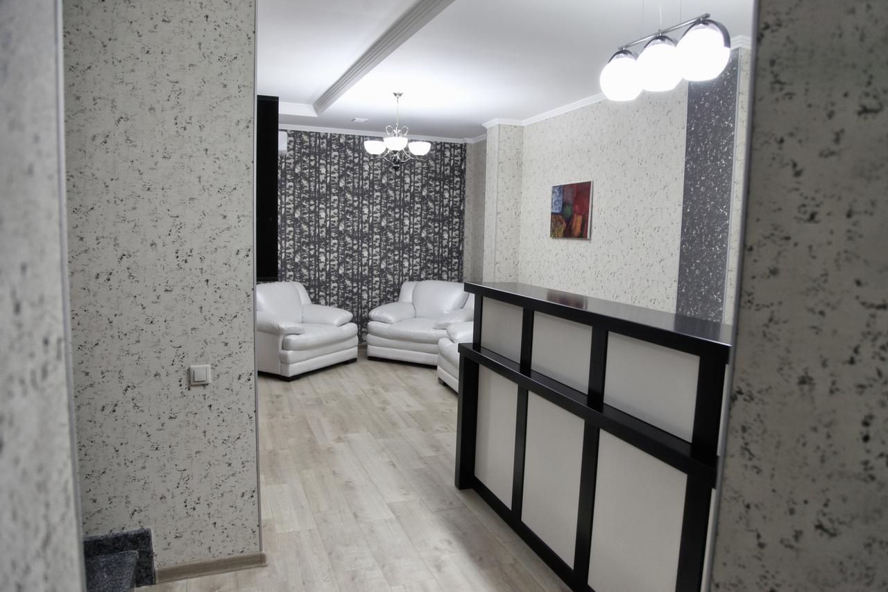 Hotel Four Brothers Tbilisi Exteriör bild